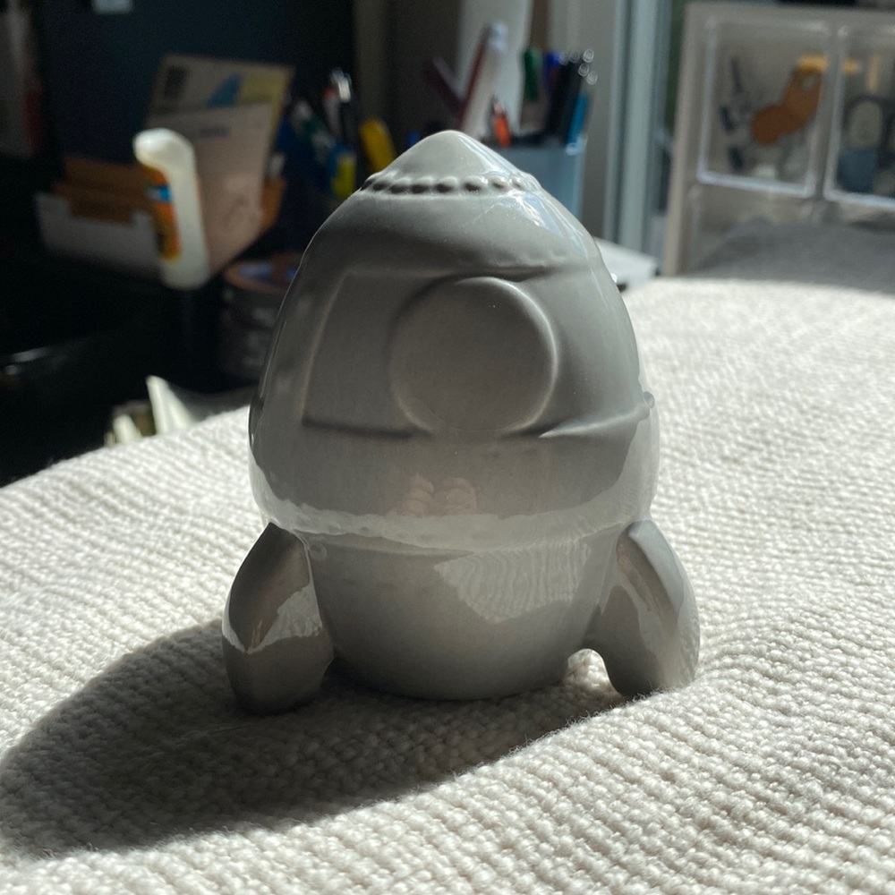 Small Spaceship Decor